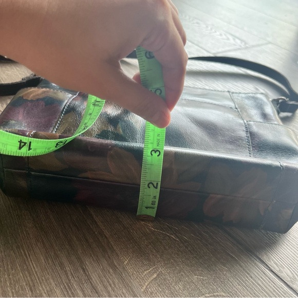 Patricia Nash Floral Crossbody Bag - Picture 17 of 17